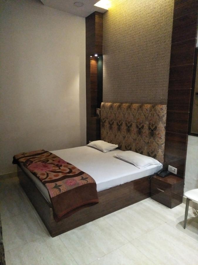 Hotel Brown Ludhiana Ngoại thất bức ảnh